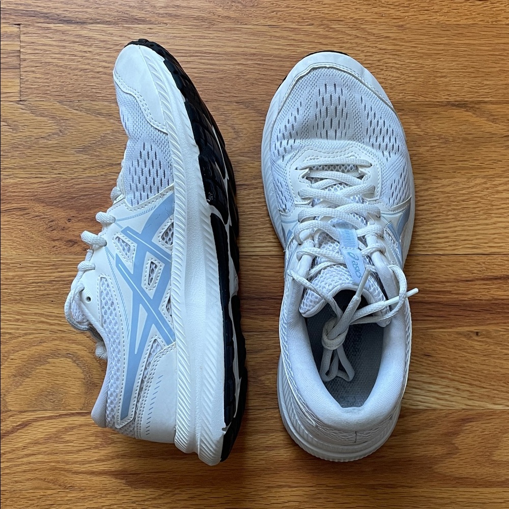 ASICS Sneakers
